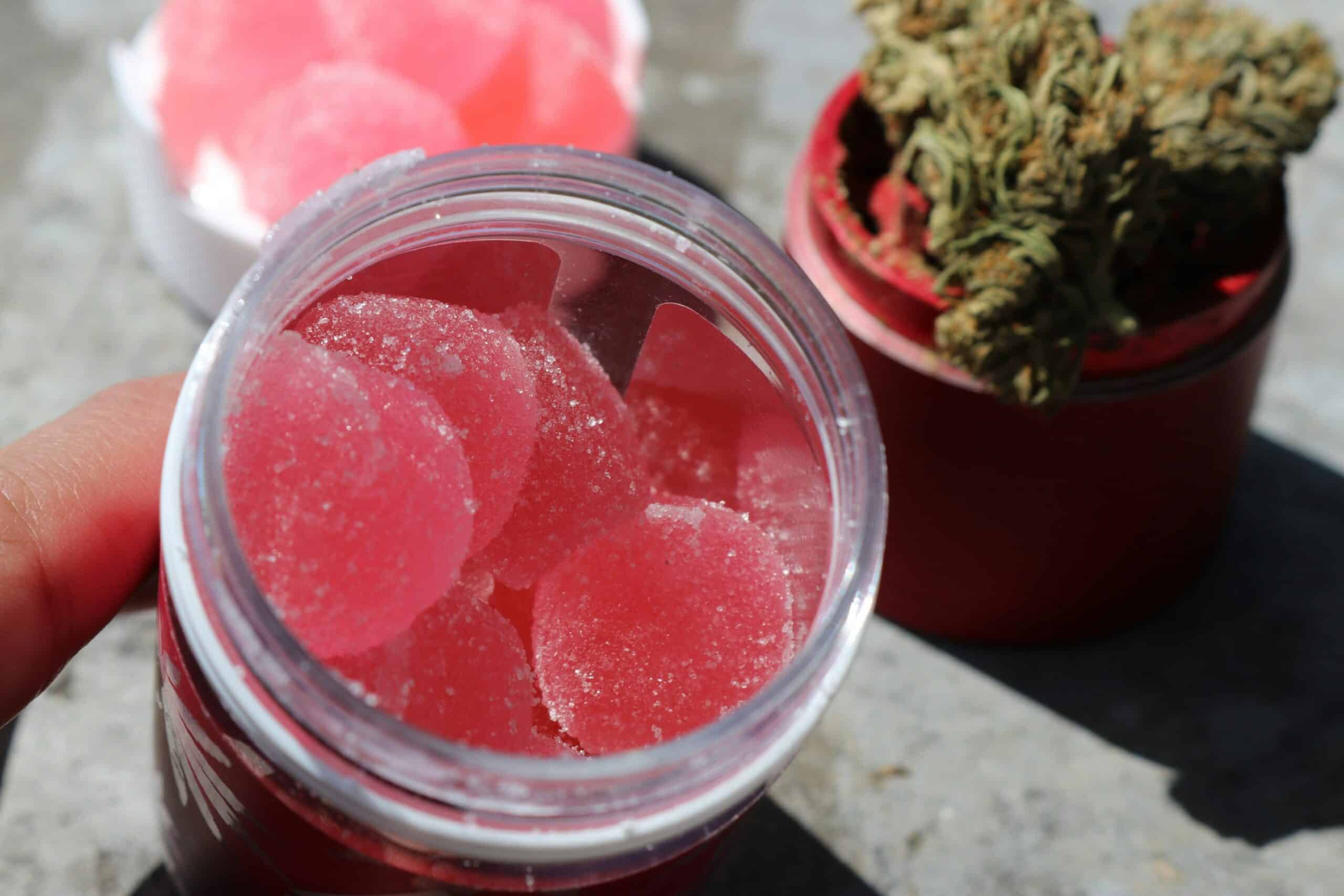 strong edibles canada